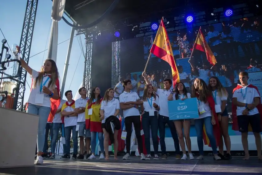 El Campeonato del Mundo de Vela Juvenil es una competición que anualmente organiza la World Sailing (Federación Internacional de Vela) y en el que participa, siempre que se haya conseguido la clasificación, un representante por país en cada clase. Este año, España ha contado con representación en todas las clases