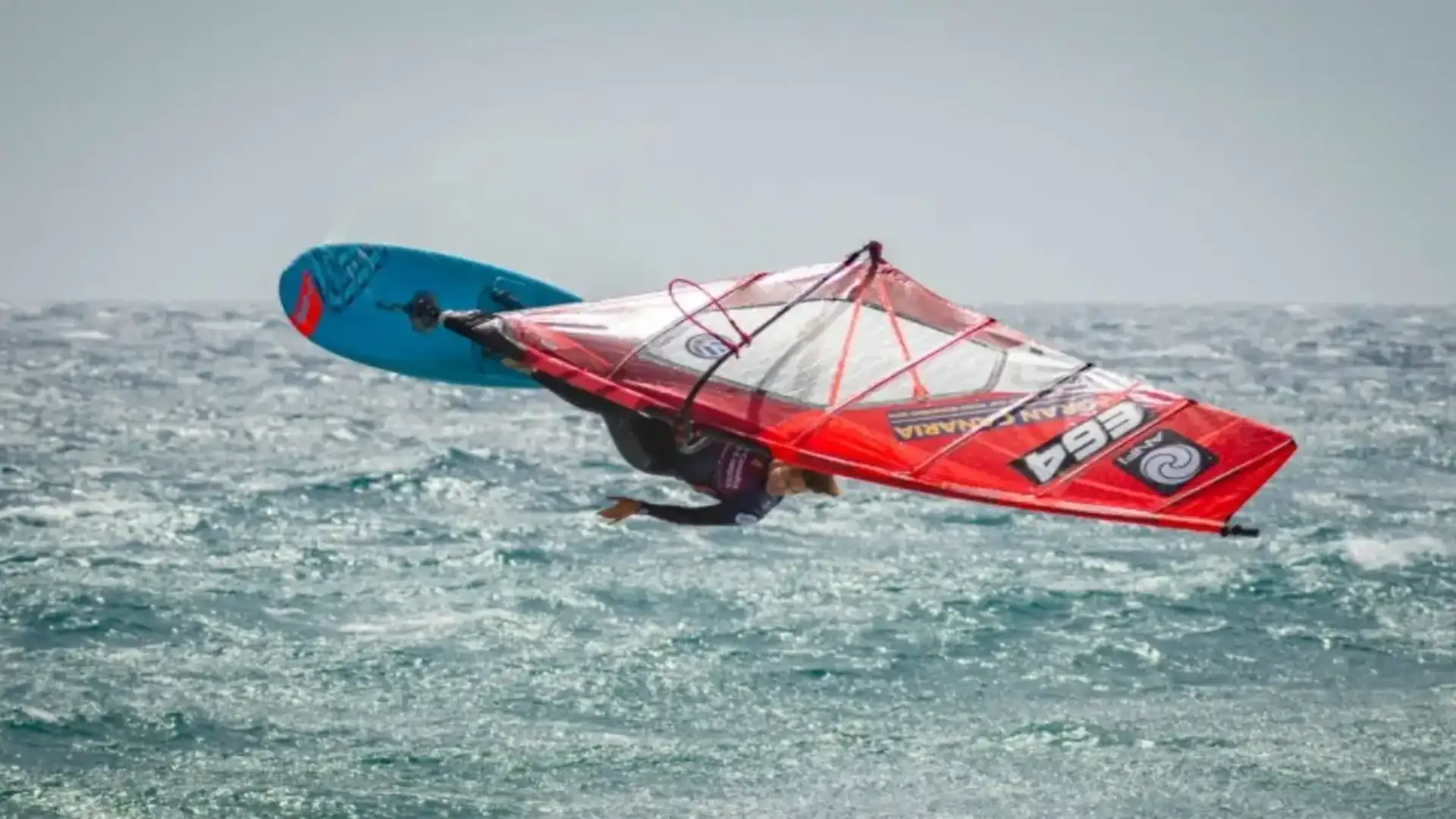 Il World Wave Circuit PWA 2019 inizia nelle acque di Gran Canaria
