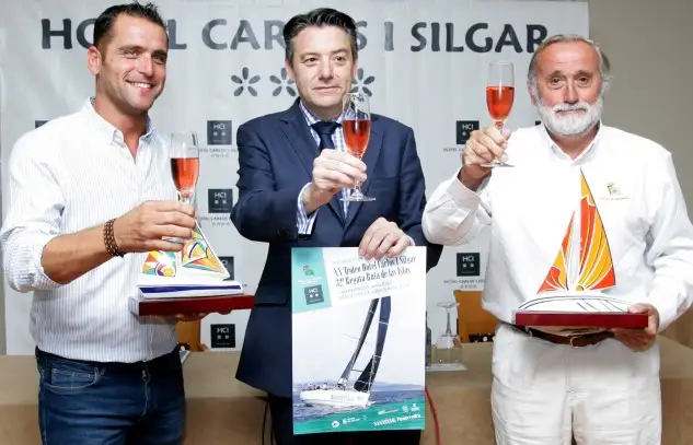 Durante el transcurso de las tres jornadas el Comité de Regatas decidirá, en última instancia, el trazado final de cada día según el estado de la mar y la intensidad del viento... para ello se han programado hasta 16 posibles recorridos alternativos, que contemplan desde las tradicionales derrotas alrededor de las Islas de Ons y Onza, los clásicos barlovento-sotavento en un campo montado al viento sobre boyas, o la navegación por el interior de la ría pontevedresa