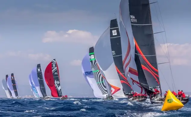 El barco de Okura es líder del Rolex TP52 World Championship tras una excelente jornada y sólo el Platoon de Müller-Spreer mantiene el tirón (Foto Martínez Studio)