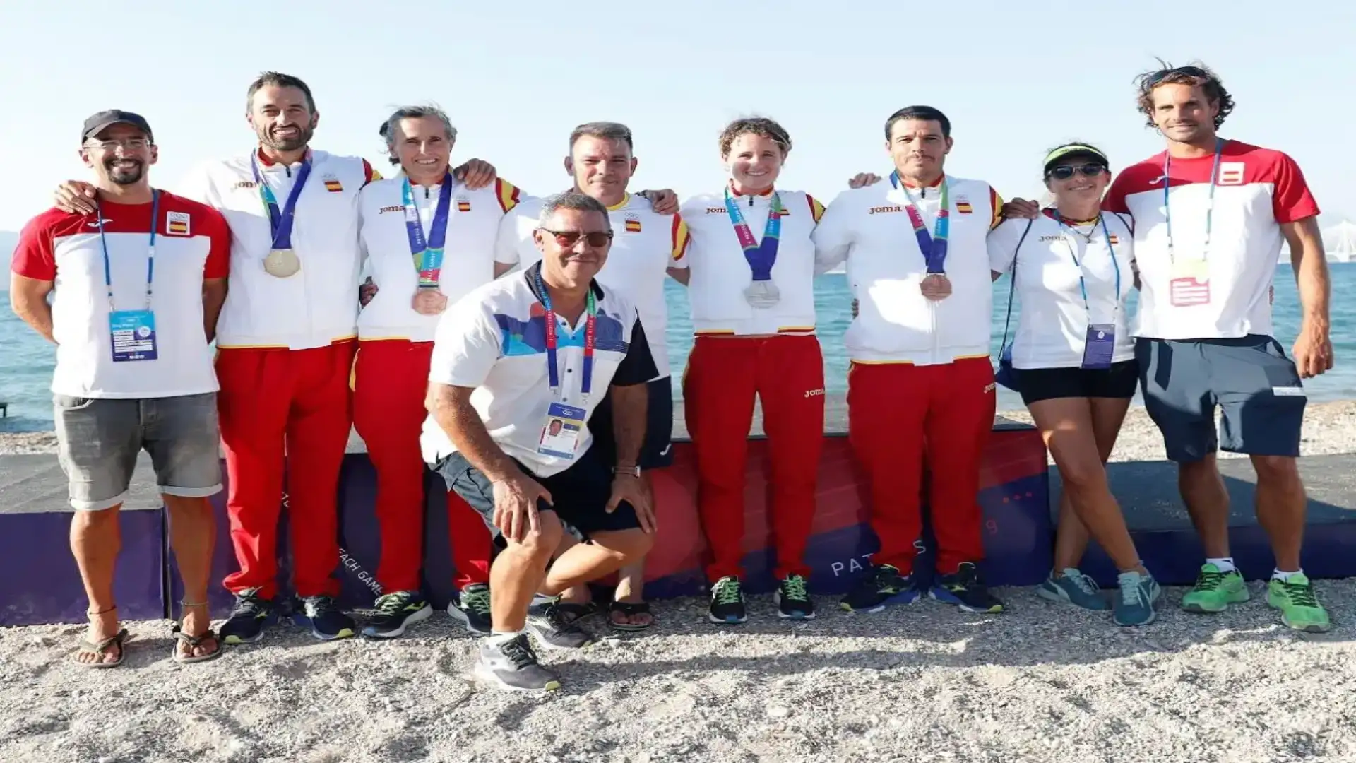Il Pyragüism raggiunge quattro metalli nel Mediterraneo di Playa a Patras