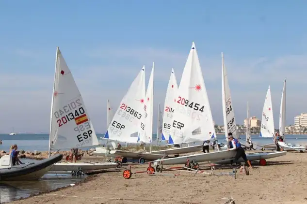 Gran ambiente en San Javier, en plena Región de Murcia ante el Nacional de Láser Radial (Foto Pep Portas)