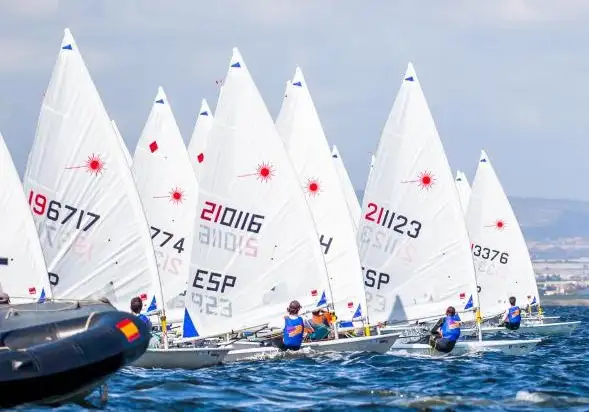 La penúltima jornada del Campeonato de España que viene disputándose desde el pasado miércoles, en La Manga, se cierra con tres pruebas completadas en los grupos oro y plata