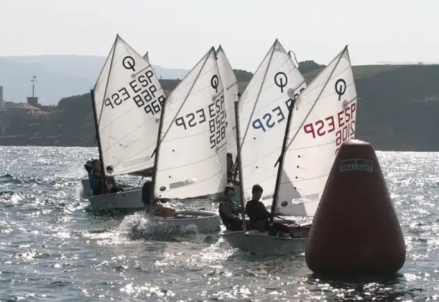 Gonzalo Jaudenes venció en la clase optimist (Foto Félix G.Muñiz)