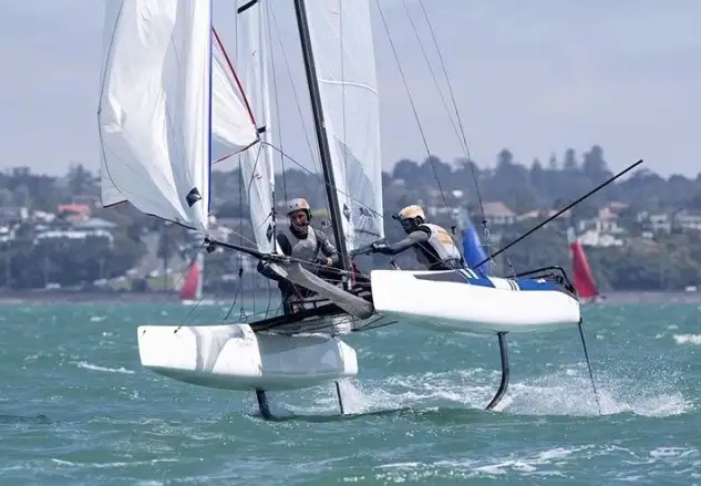 El equipo español desplazado a Nueva Zelanda continúa con sus entrenamientos cara al Campeonato del Mundo de 49er, 49erFX y Nacra 17 que se celebrará en Auckland a partir de la semana que viene