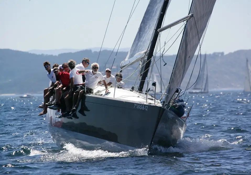 El “Aceites Abril” conquista su sexto título en el Open de Otoño-Trofeo Repsol tras firmar un segundo puesto en la última de sus tres regatas