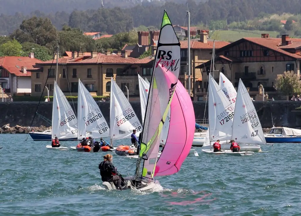 Como marca la tradición para este fin de semana el Trofeo de Navidad y el próximo la Regata del Gallo