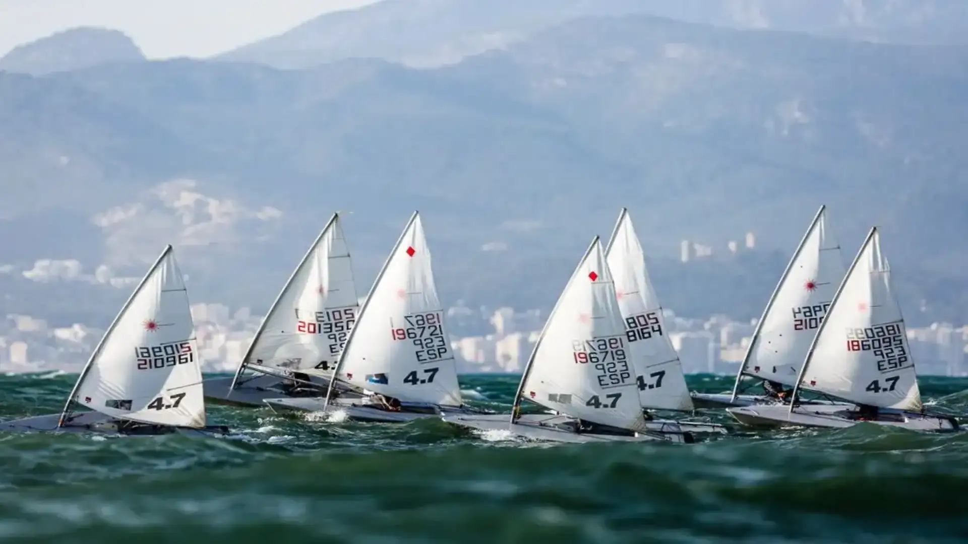 220 navi nel Trofeo di Natale della vela leggera in SArenal