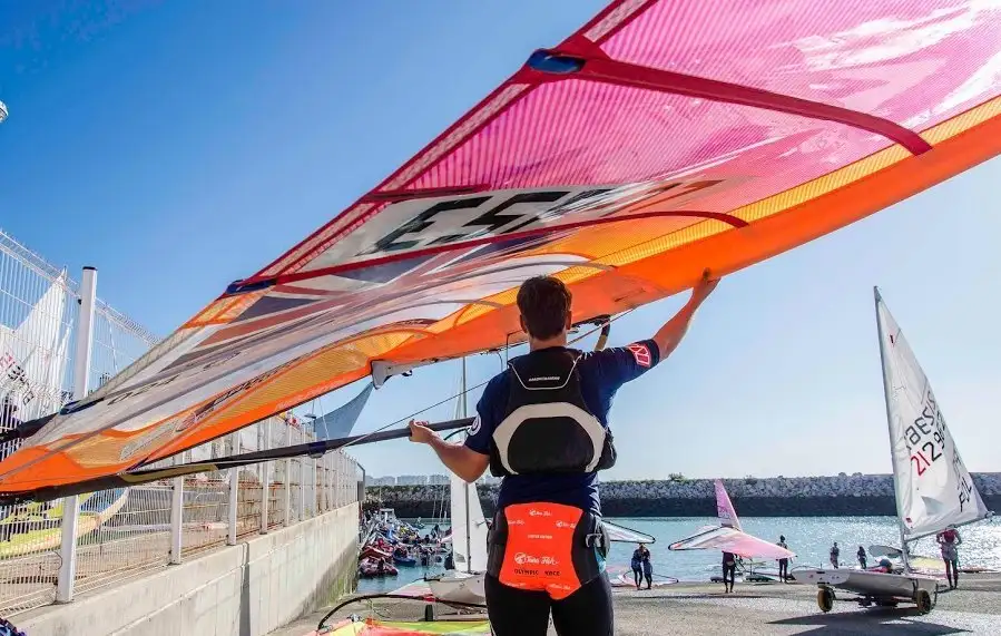  El fuerte levante impidió que se celebraran pruebas hoy en la bahía de Cádiz