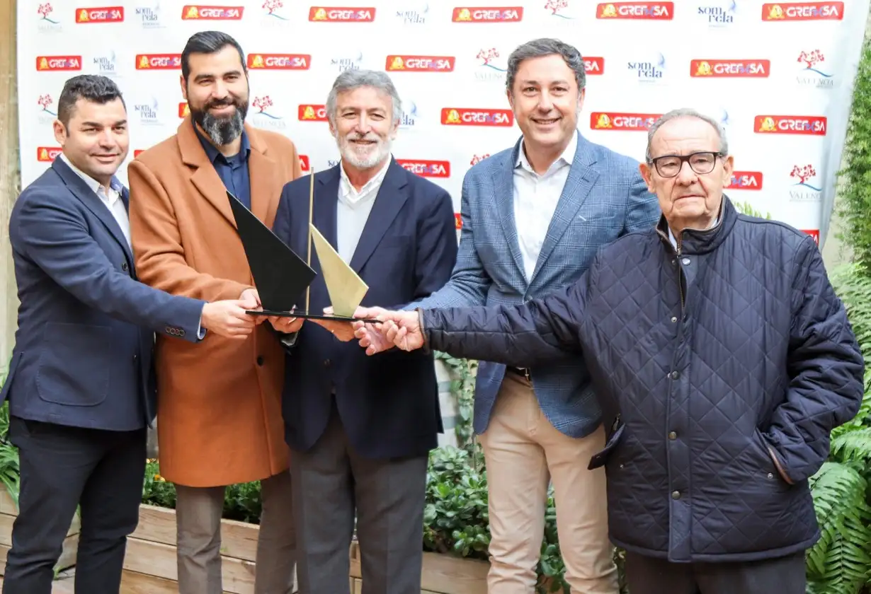 La regata organizada por el Club Náutico Moraira, en colaboración con el Ayuntamiento de Teulada, que arranca el próximo 22 de enero, se ha presentó hoy en la sede del Consejo Regulador de la D.O. Vinos Valencia (Foto Pep Portas)