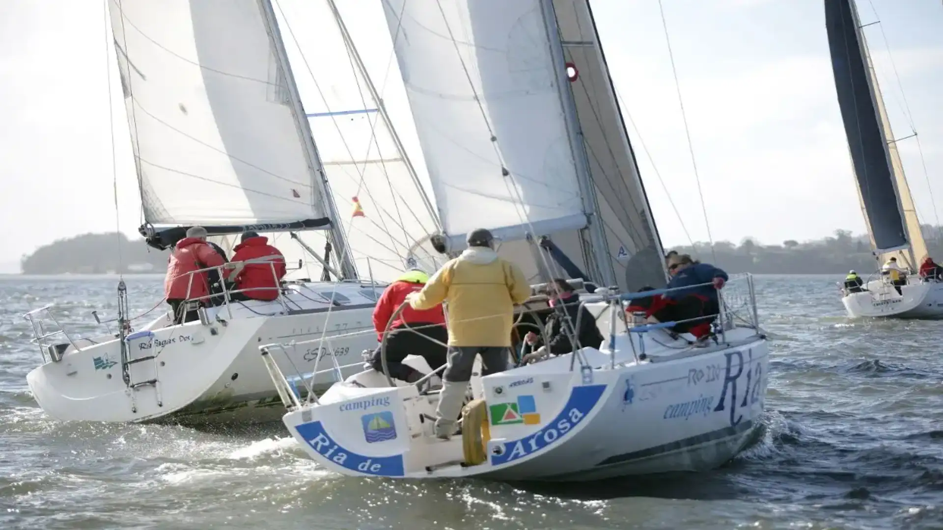 Primo leader tra la "regata" nel distretto crociere di Rianxo