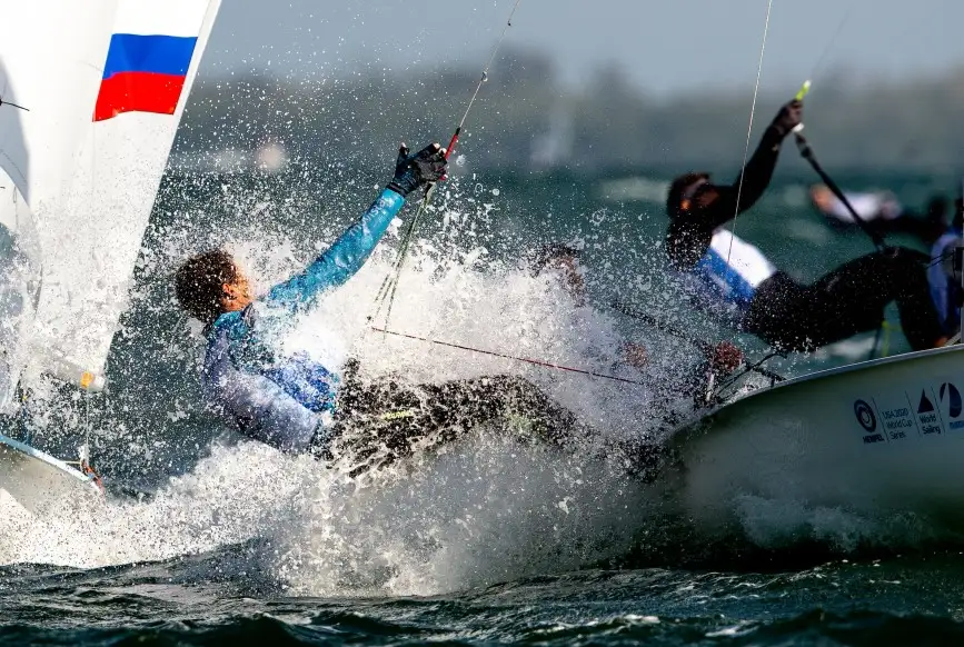El catalán Jordi Xammar y el gallego Nicolás Rodríguez protagonizan un auténtico match-race contra el equipo americano Mcnay/Hughes en 470