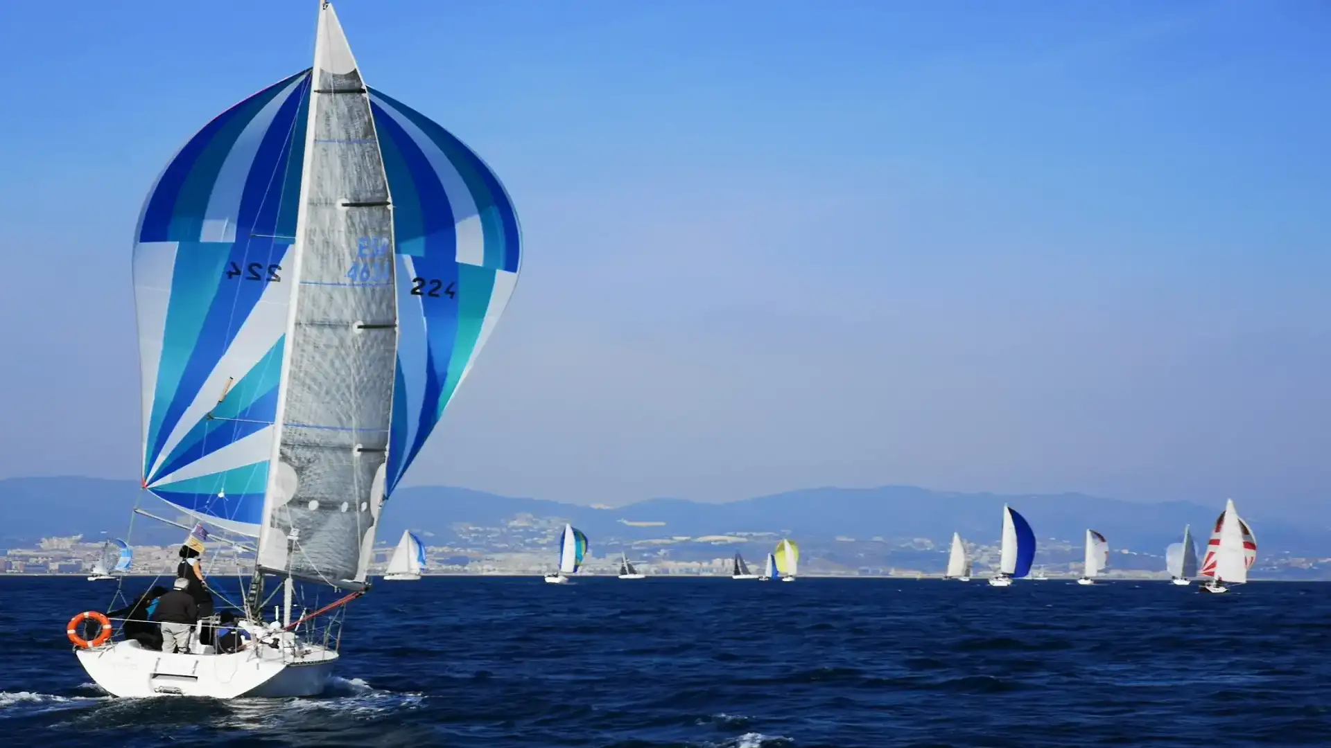 Tramendu de Salvador Vieta Barcelona leader 4Clubs de Cruises
