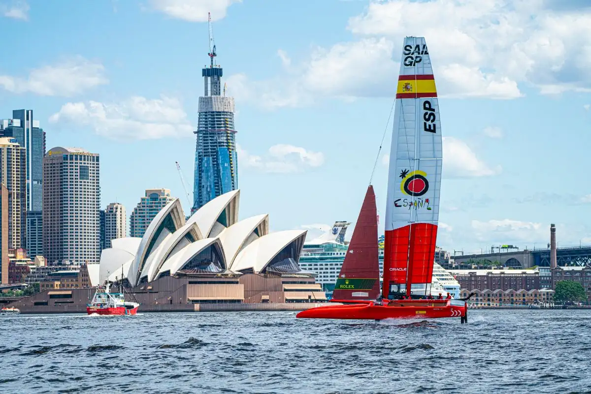 Tras dos intensos meses de preparativos en tierra, el equipo español de SailGP comienza sus entrenamientos oficiales en aguas del pacífico