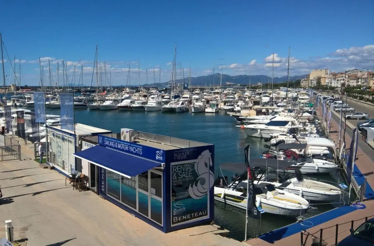 La marejada continúa en aguas de Tarragona... aún cuando parece que amaina (Foto Pedro Seoane)