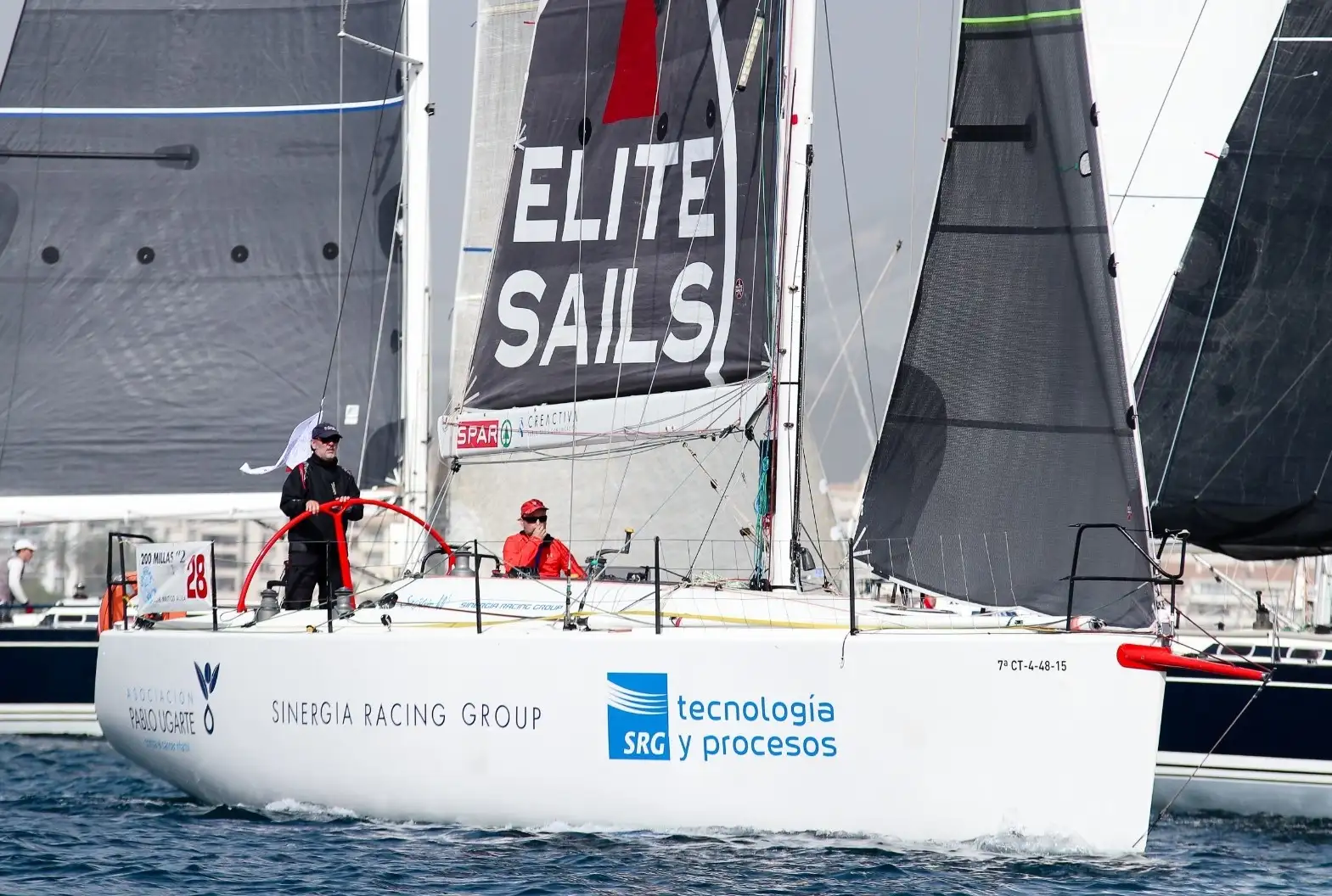 El Sinergia 40 de José Coello, bajo la grímpola de la RCR de Cartagena, suma segundo triunfo en el arranque de la temporada, tras el obtenido en las 300 Millas A3 de Moraira a mediados de enero (Foto Pep Portas)