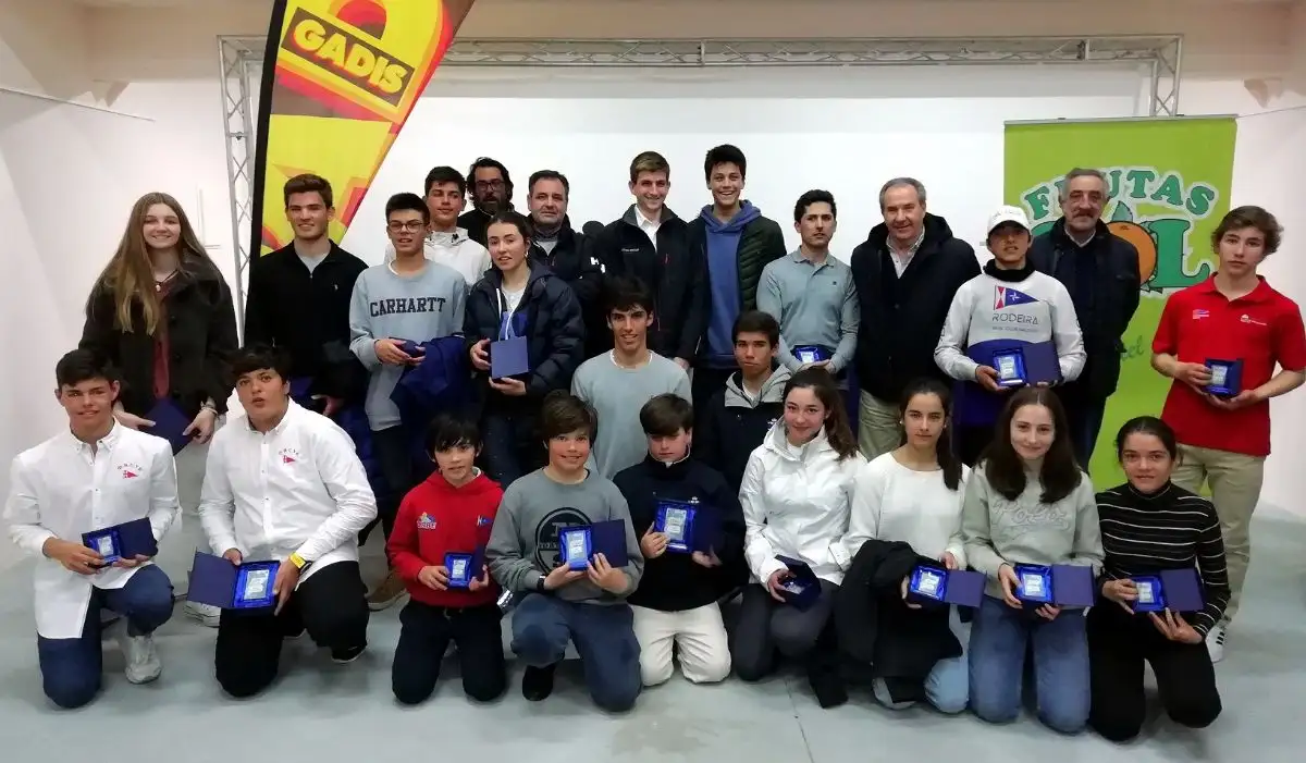 Pese a la dureza del viento, se cubrió el programa en la ría de Vigo