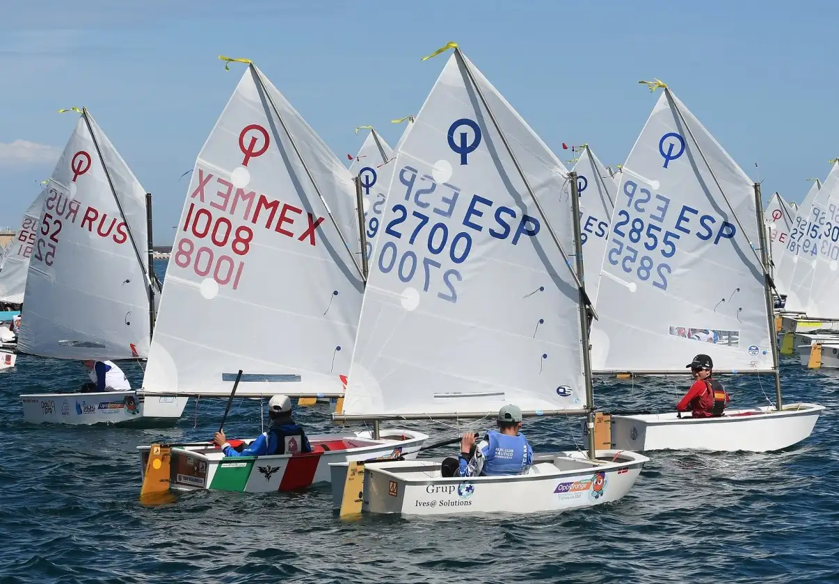 La cita de vela infantil hispano-rusa... comienza pasado mañana y se desarrollará hasta el domingo venidero... jornada en la que tendrán lugar las finales