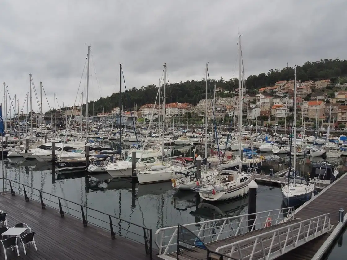 La temporalidad de nuestro sector debido a las condiciones meteorológicas en Galicia complica mucho la recuperación del sector, ya que la temporada de trabajo se reduce a apenas a 6 meses... el sector necesita ayudas en forma de subvenciones a fondo perdido, y cambios fiscales, además de préstamos en condiciones especiales sin necesidad de garantías personales
