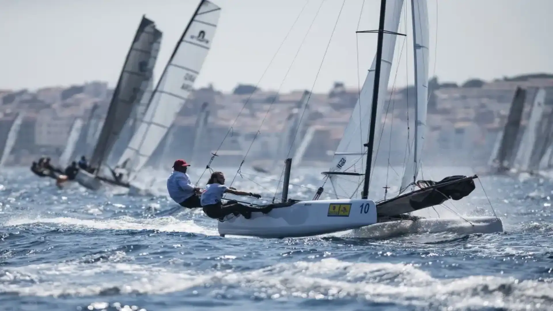 Lo spagnolo de Vela annulla le competizioni nazionali di carattere fino al 30 giugno