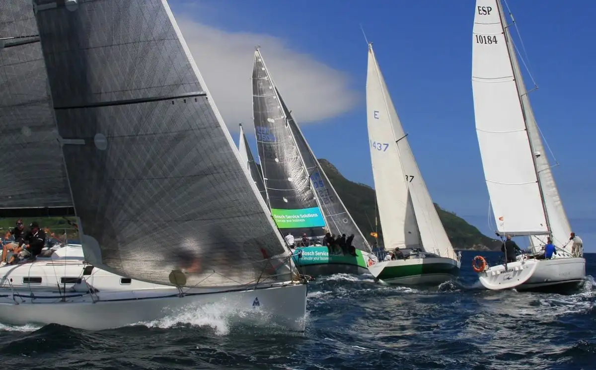 La actividad de vela pesada vuelve al norte de Galicia (Foto Pedro Seoane)