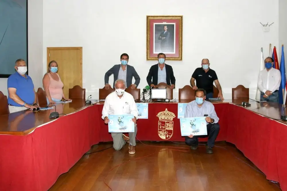 La presentación tuvo lugar en el Ayuntamiento de Baiona (Foto Juan Caballero)