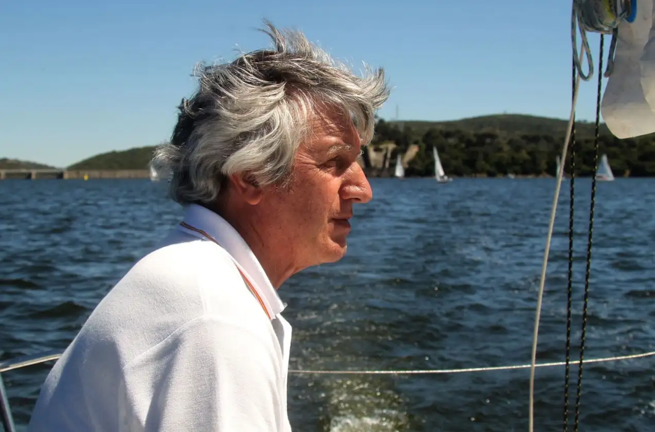 Como decía García, algunos presidente son como las garrapatas... ni con aceite se les logra apear de la poltrona presidencial (Foto Pep Portas)
