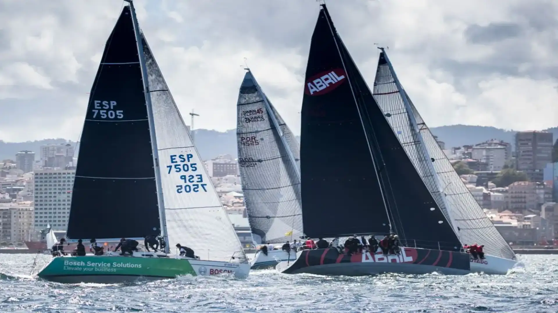 "Oils April" proclama in Vigo brillante vincitore della Regata Mar de Maeloc Rías Baixas