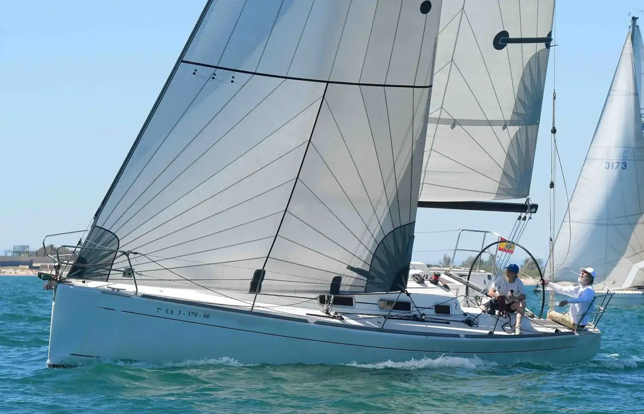 El clásico Trofeo Home - Dona y la nueva regata 33 Millas A3 serán las primeras pruebas del club tras el estallido de la crisis sanitaria (Foto José Jordán)