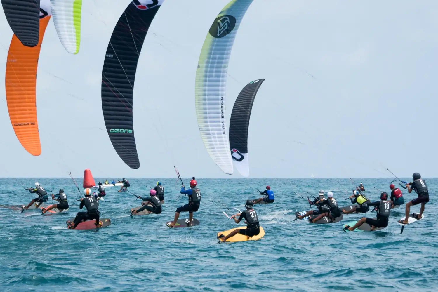 Por otro lado, para esta temporada queda descartada la presencia de las FKSS en Hondarribia tras haberse aplazado anteriormente la regata que debía disputarse en marzo. Pese a que tanto la organización de la regata como el Club Náutico Hondarribia han intentado llevar adelante la regata, al final no se celebrará el evento en tierras vascas