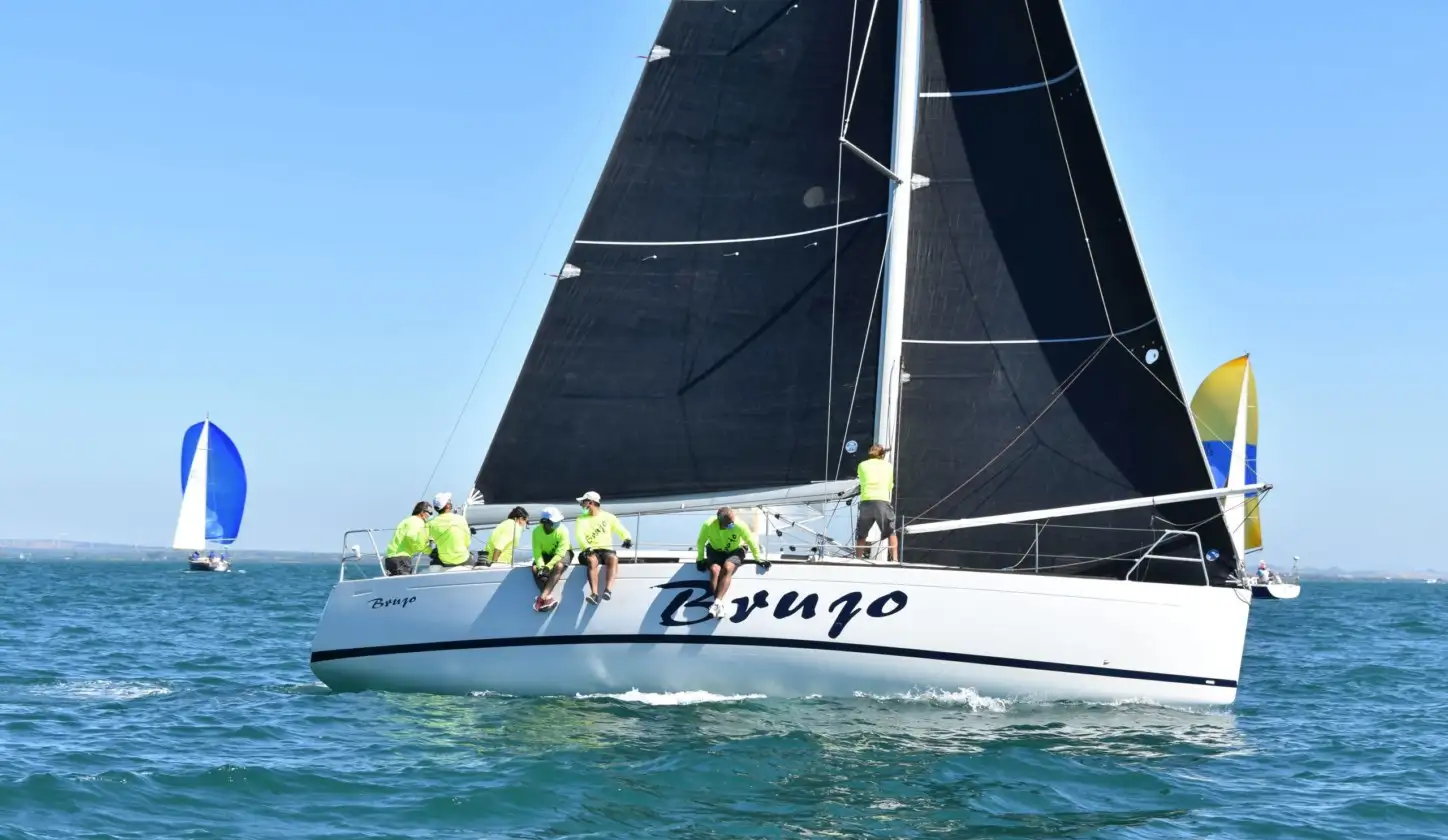 Ajustado primer liderato para el ‘Brujo’ de Federico Linares. La igualdad marca un estreno que también deja líderes provisionales a los barcos ‘Leiden’ y ‘Ya Andara’