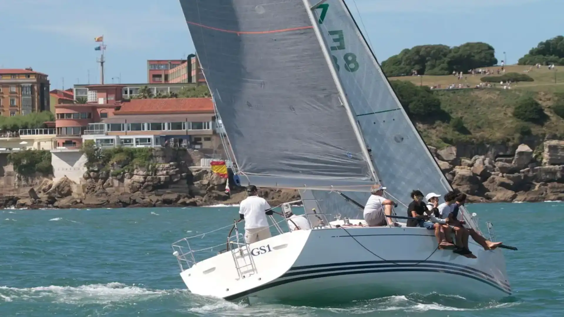 Per "GS1" di Fernando Alonso il presidente del Trofeo del Gijón Regata Club