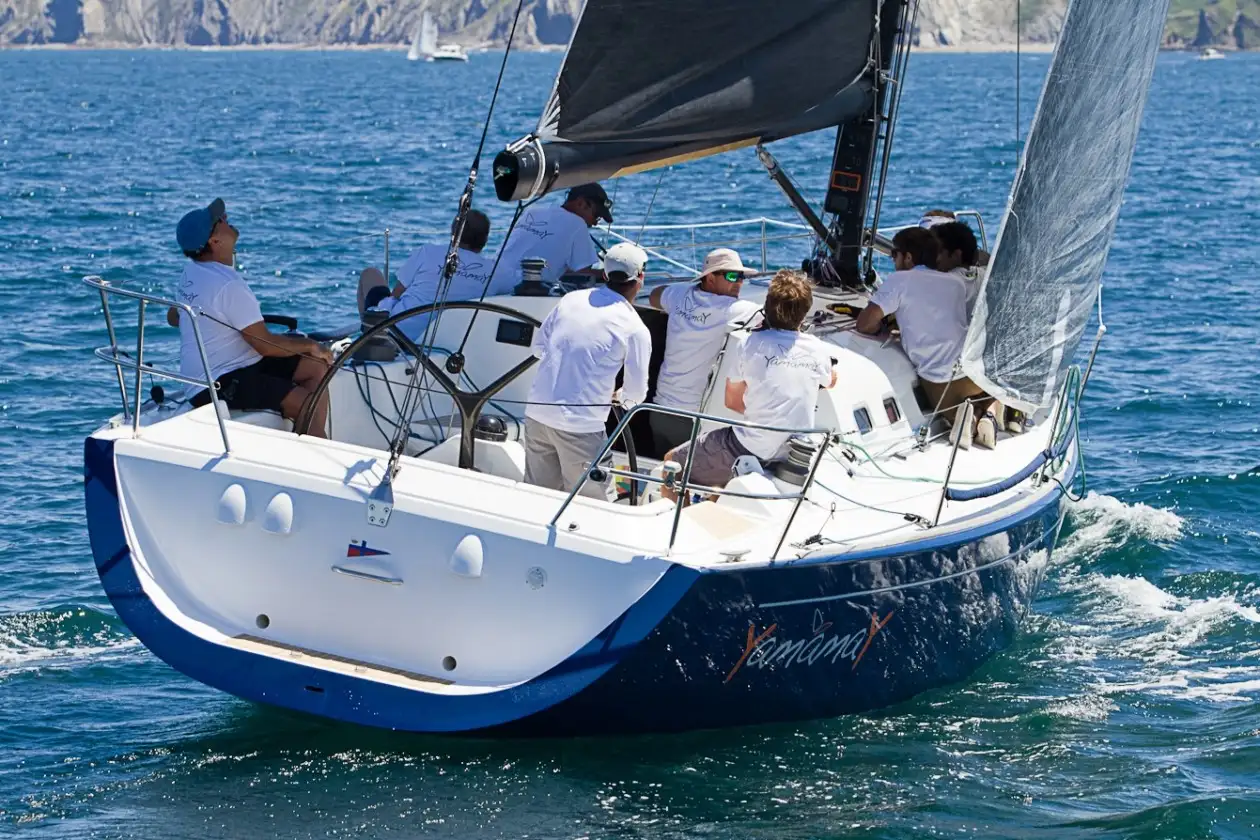 Este domingo se celebra la regata definitiva con una prueba técnica con un triángulo olímpico en aguas de Castro Urdiales de 12 millas