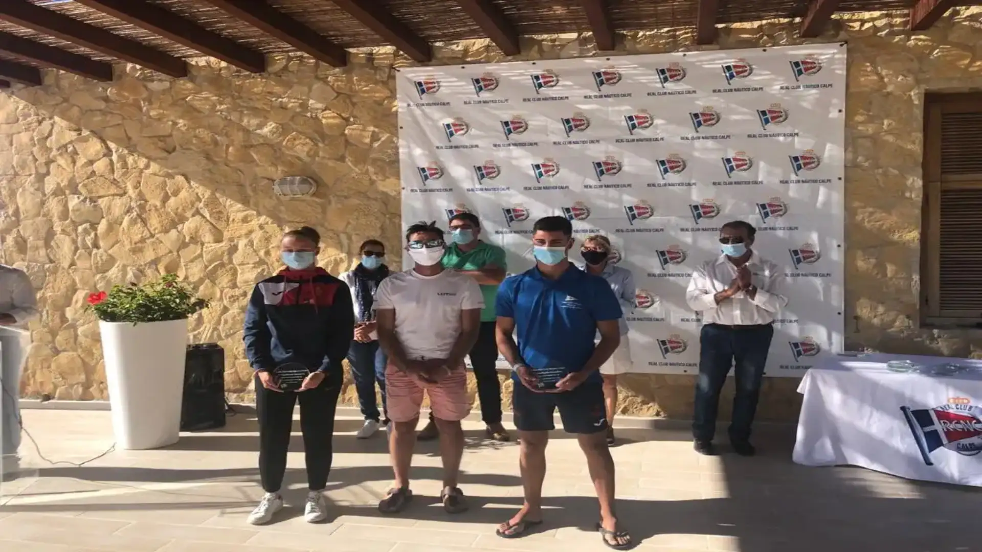 López, Altarriba e Gutiérrez sono realizzati con il Trofeo ILCA della Calpe Nautico