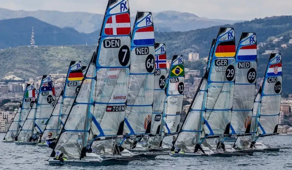 Támara Echegoyen y Paula Barceló se estrenan ganando la primera regata y cierran el día con un segundo en 49er FX (Foto Sailing Energy-World Sailing)