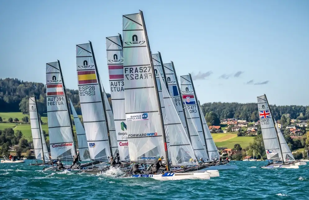 Vuelve la acción al lago austriaco de Auttersee tras una jornada en blanco por falta de viento, retomándose el calendario de pruebas bajo condiciones de viento nuevamente difíciles y débiles