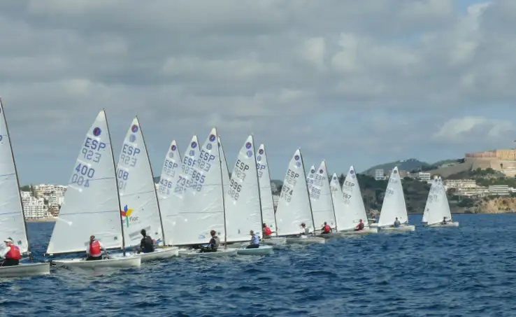 Tras la celebración de las tres primeras pruebas, Alejandro Pareja (RCN Torrevieja) es líder provisional en el Campeonato de España de la clase Europa