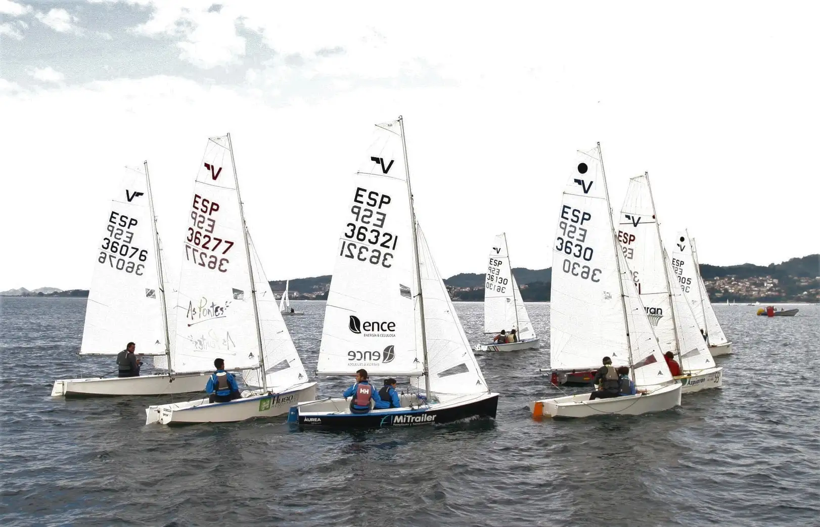 Las condiciones de viento en Vigo deslucieron el comienzo del Martín Barreiro de Vela Ligera