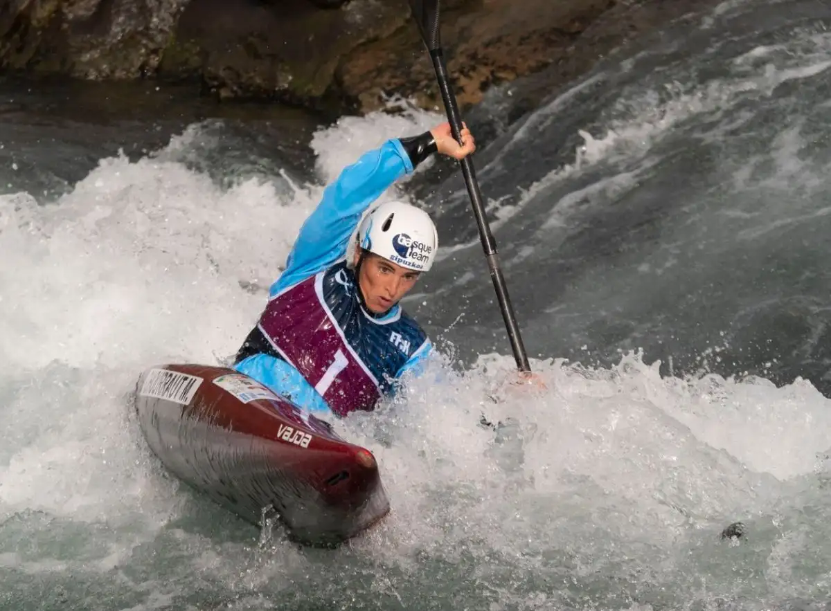 La campeona olímpica Maialen Chourraut, del At. San Sebastián, ha terminado en el décimo puesto en K1, con una penalización de 2 segundos, mientras que su compañera de club Olatz Arregui ha quedado en el lugar 16, con 54 de penalización, y la catalana Laia Sorribes, del Mig Segre, vigesimosexta, con 102 puntos de sanción