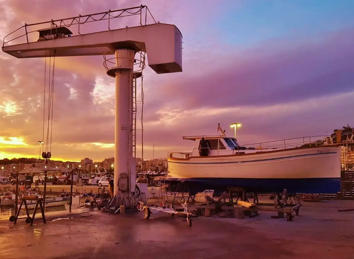 La prestigiosa empresa con base en Arenys de Mar, pasa a tener en su red al puerto de Blanes