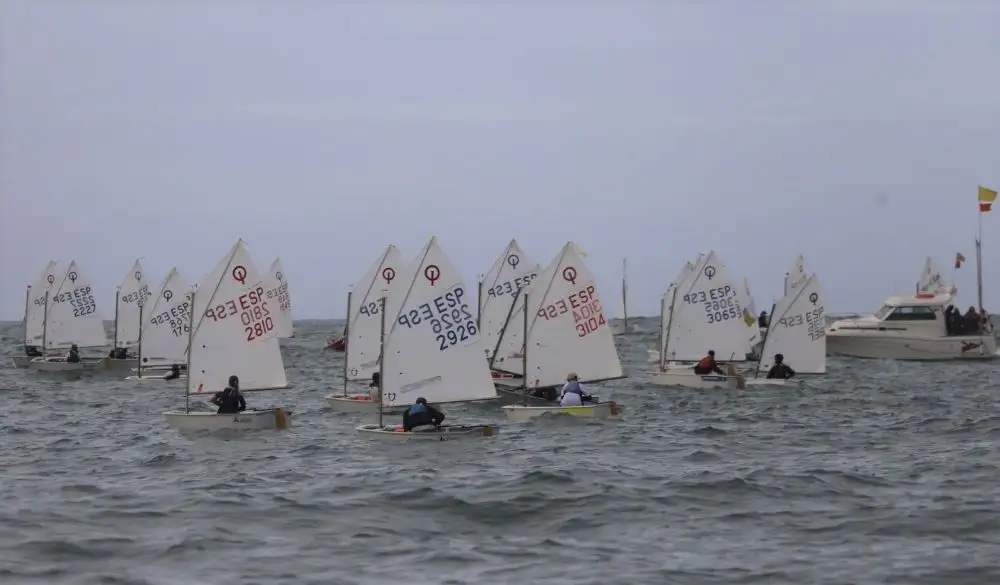 Castillo (2227), Javi García (1768) y Gago (3065) La Coruña; Ines Ameneiro (2810) Vigo; Astiazaran (3104) Rodeira; Viejo (736) Oza (Foto Pedro Seoane)