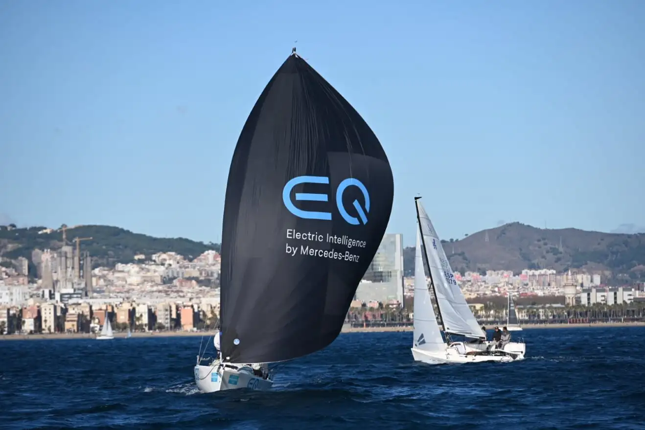 El J70 "Mercedes" compite en los Circuítos de Vigo y de Barcelona esta temporada