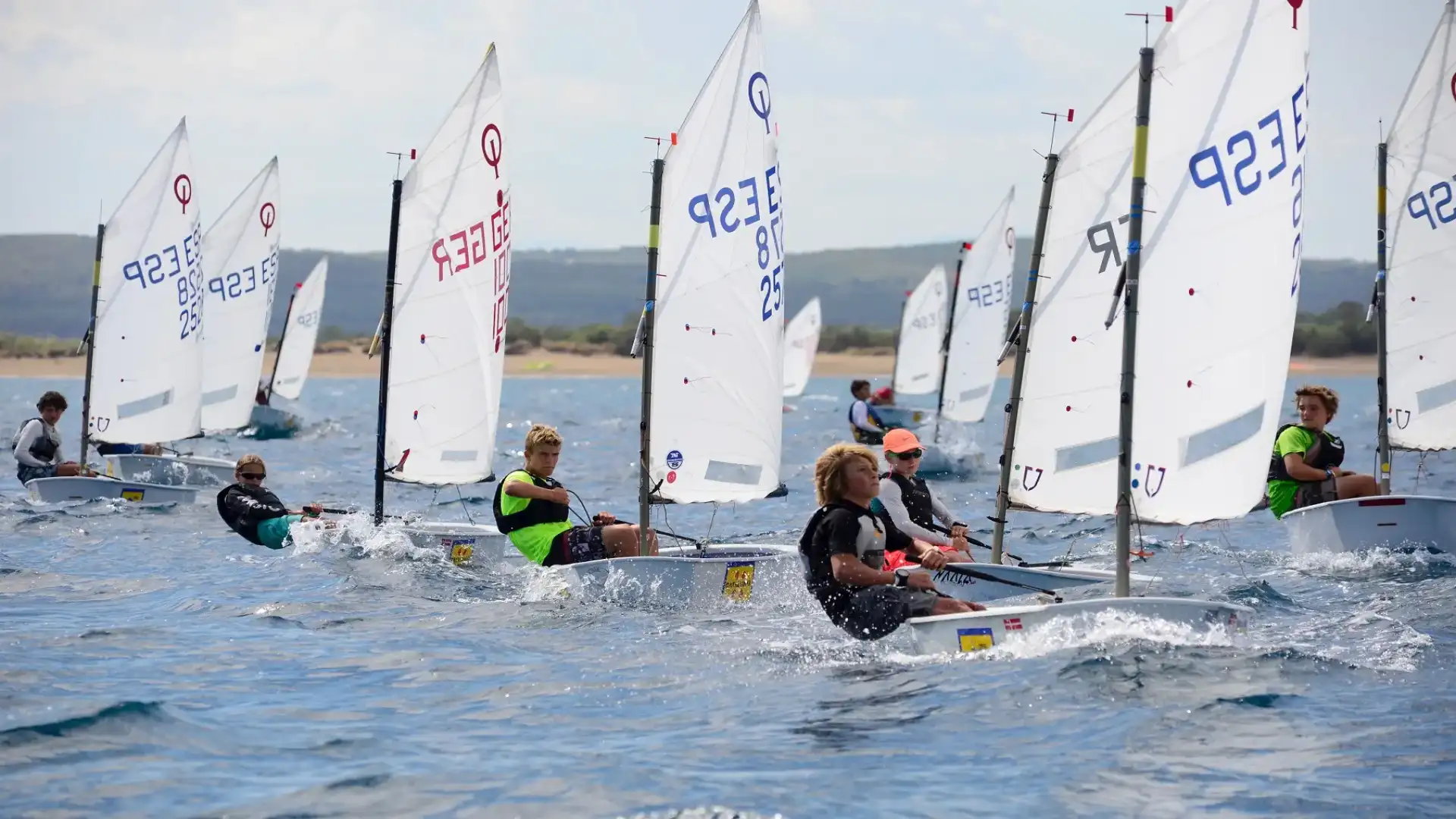 Il Ballena Alegre Sailing Club corre per la Coppa del Mondo Optimist 2023