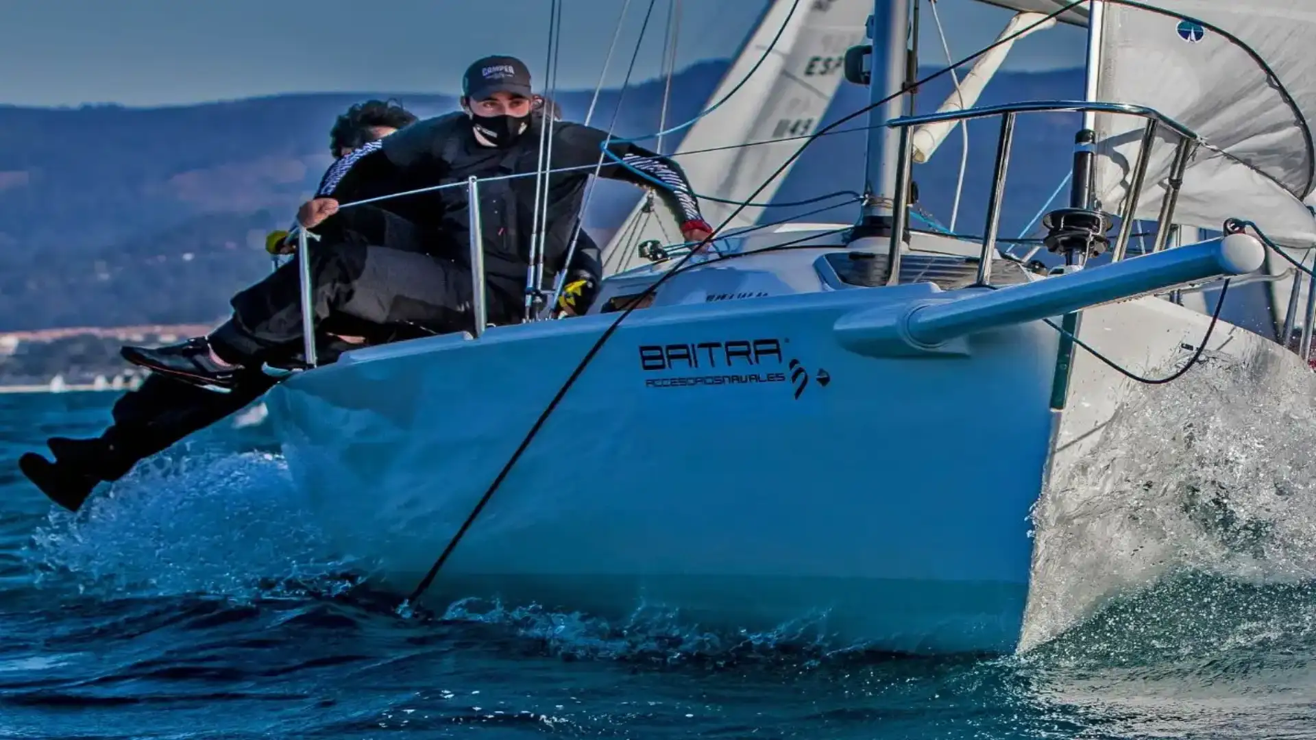 Okofen di Javier Gandara continua ad accumulare vittorie alla J80 Baiona
