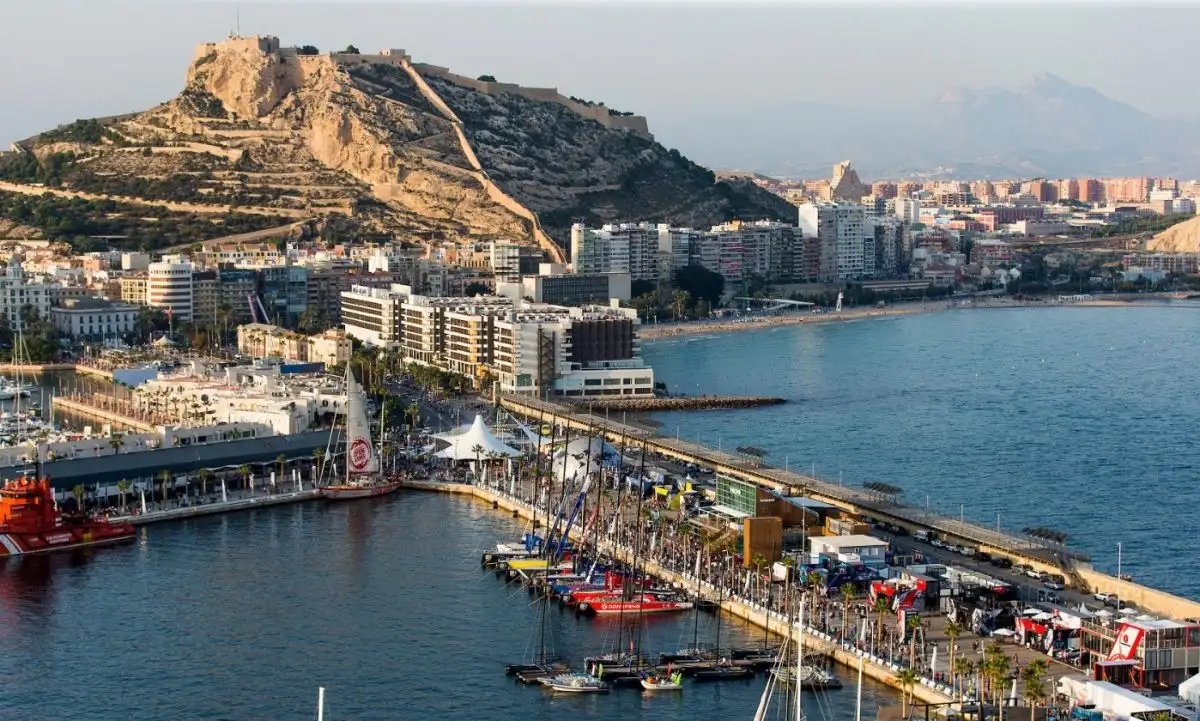 Alicante se suma así a Lorient, que albergará la salida, Cascais y Génova, la ciudad de llegada de la regata (Foto Pedro Martínez)