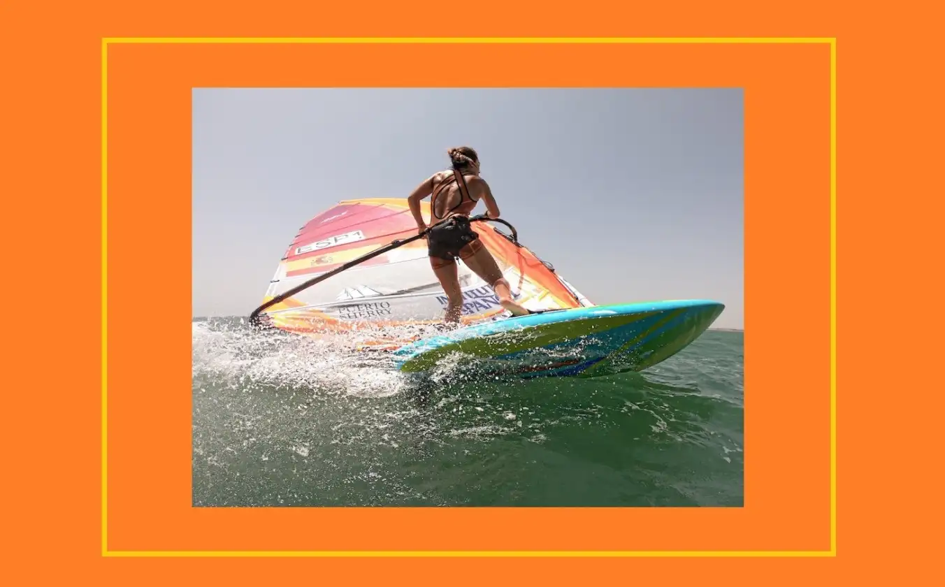 La bahía de Cádiz acoge el Campeonato del Mundo de la clase RS:X... Blanca Manchón en categoría femenina y Ángel Granda en masculina encabezan la participación española como representantes nacionales en los próximos Juegos Olímpicos