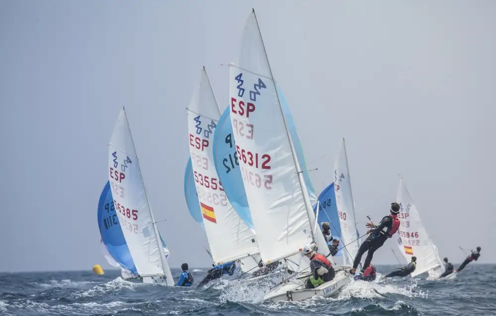 Participarán cerca de 70 embarcaciones de seis territoriales: Andalucía, Baleares, Canarias, Cataluña, Comunitat Valenciana y Galicia. También habrá tres tripulaciones alemanas, que competirán en Open pero que no optan a ganar la Copa de España (Foto Laura Corrau)