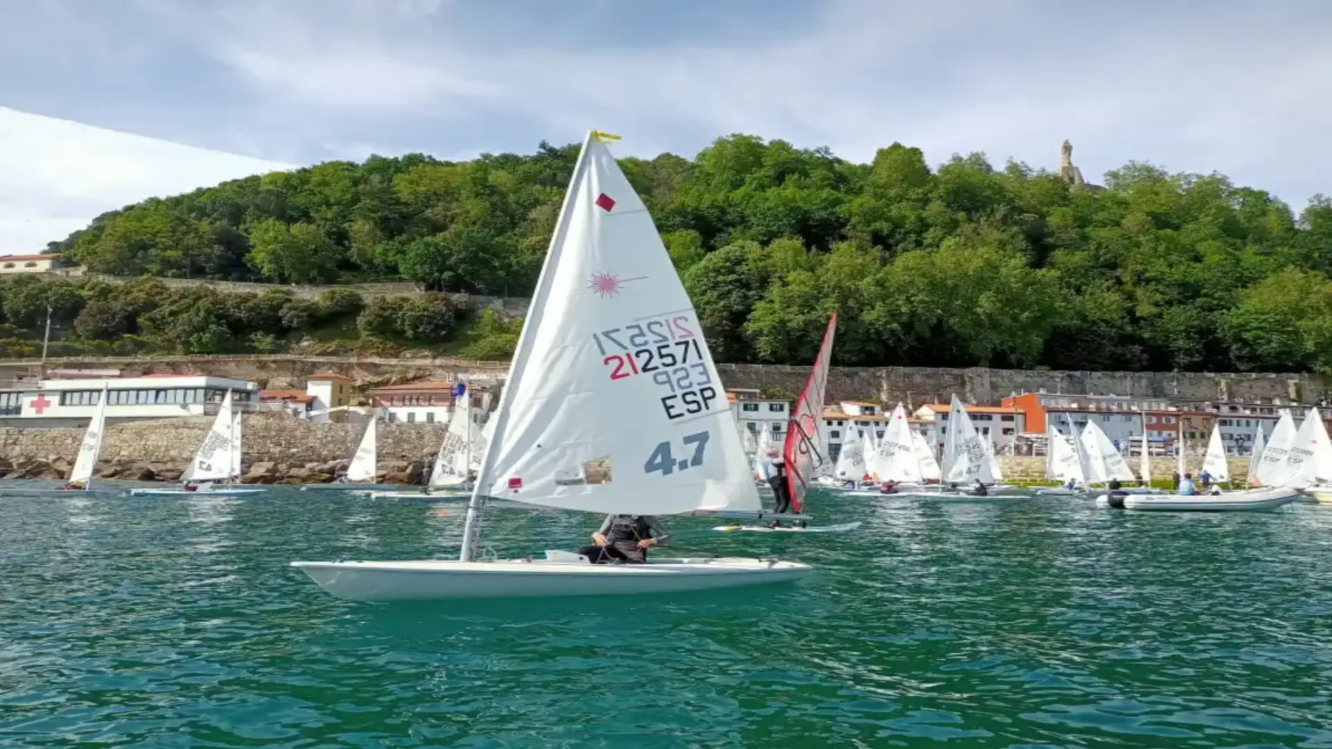 La mancanza di vento fa sì che il Nazionale di ILCA4 si dichiari invalido a Donosti