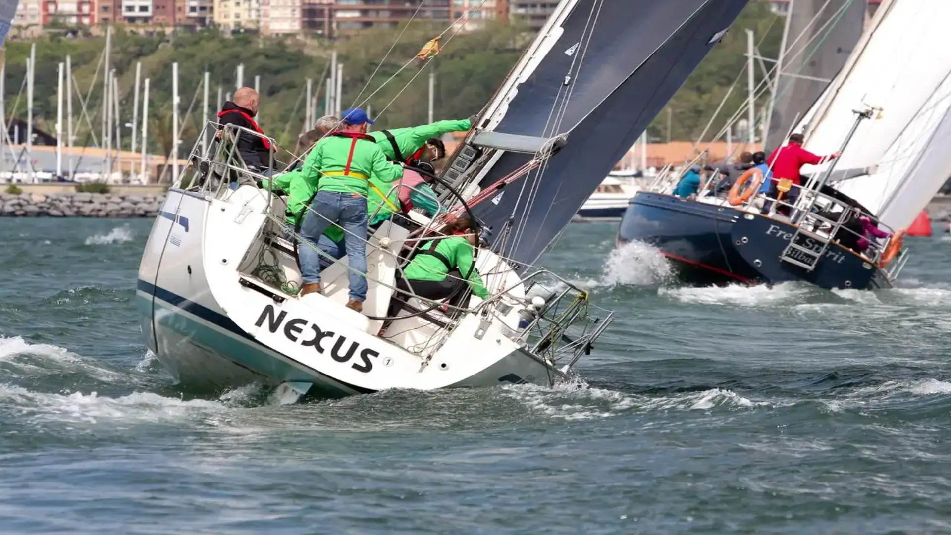 Alpega (r), Nexus (c) y Rooster (J80) primeros en el Social de Las Arenas