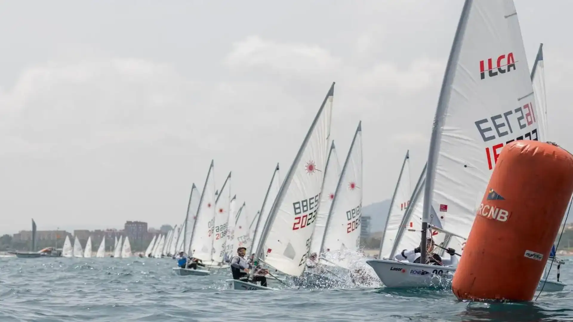 Il campionato ILCA Master si è tenuto a Barcellona con 100 laser